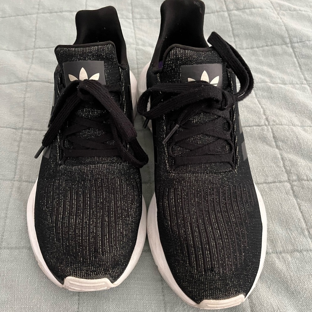 ADIDAS SWIFT RUN Womens sneaker